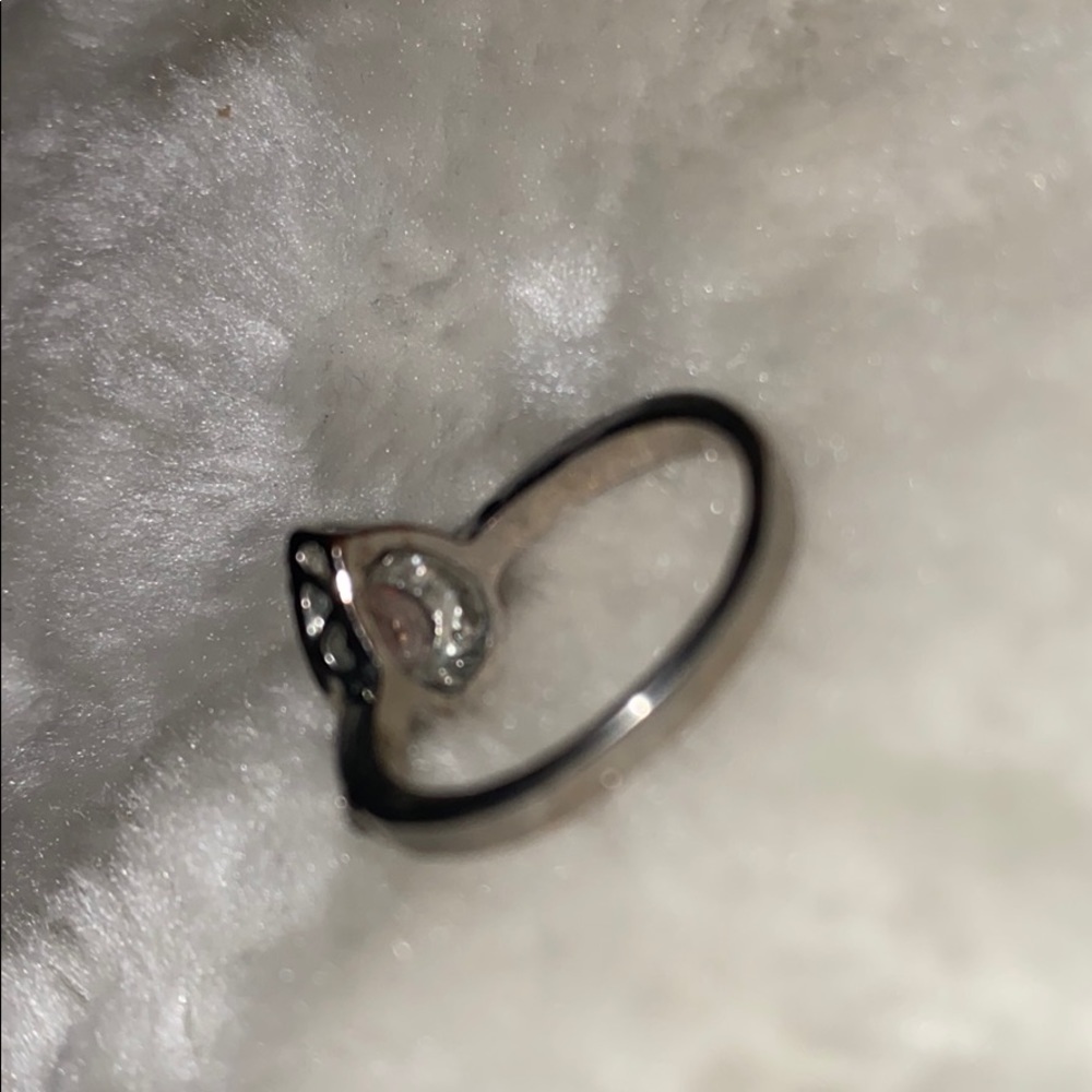 Silver tone Champagne pear shaped fashion ring - Picture 5 of 9